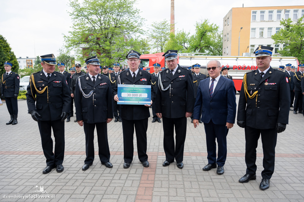 Awanse i odznaczenia dla strażaków z Włocławka (FOTO)