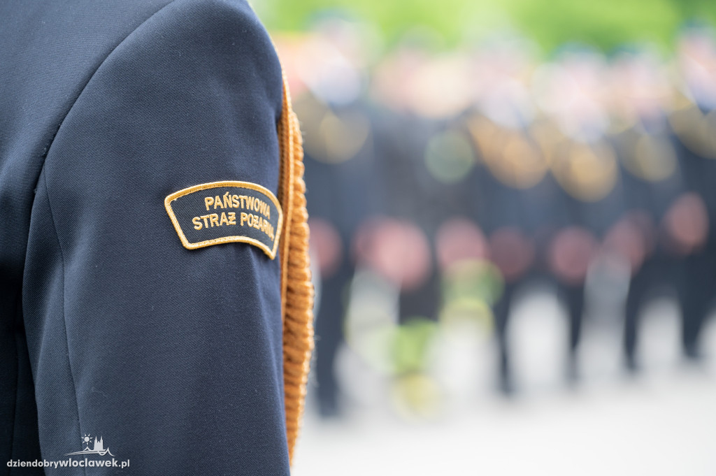 Awanse i odznaczenia dla strażaków z Włocławka (FOTO)