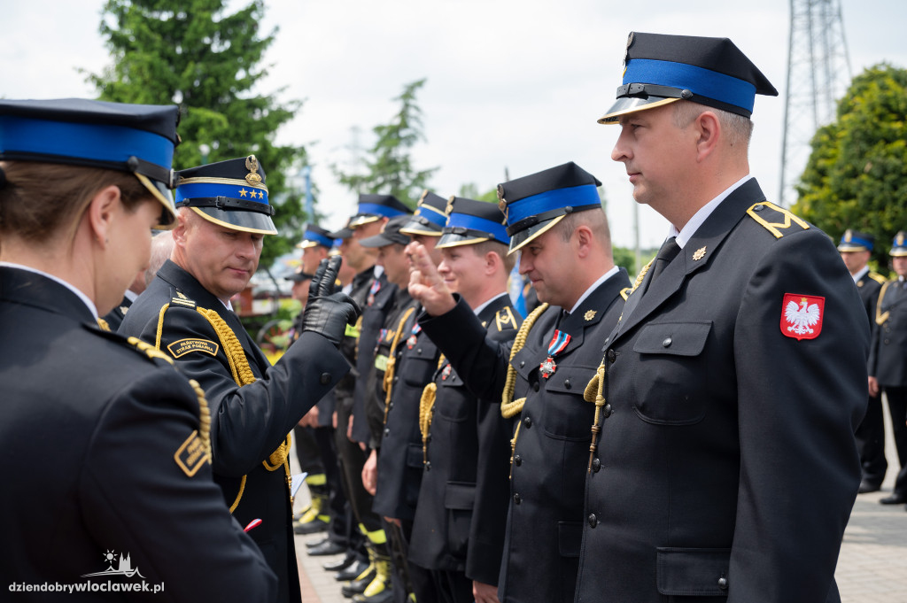 Awanse i odznaczenia dla strażaków z Włocławka (FOTO)