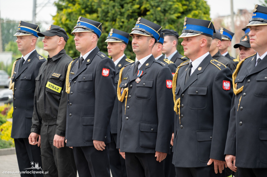 Awanse i odznaczenia dla strażaków z Włocławka (FOTO)