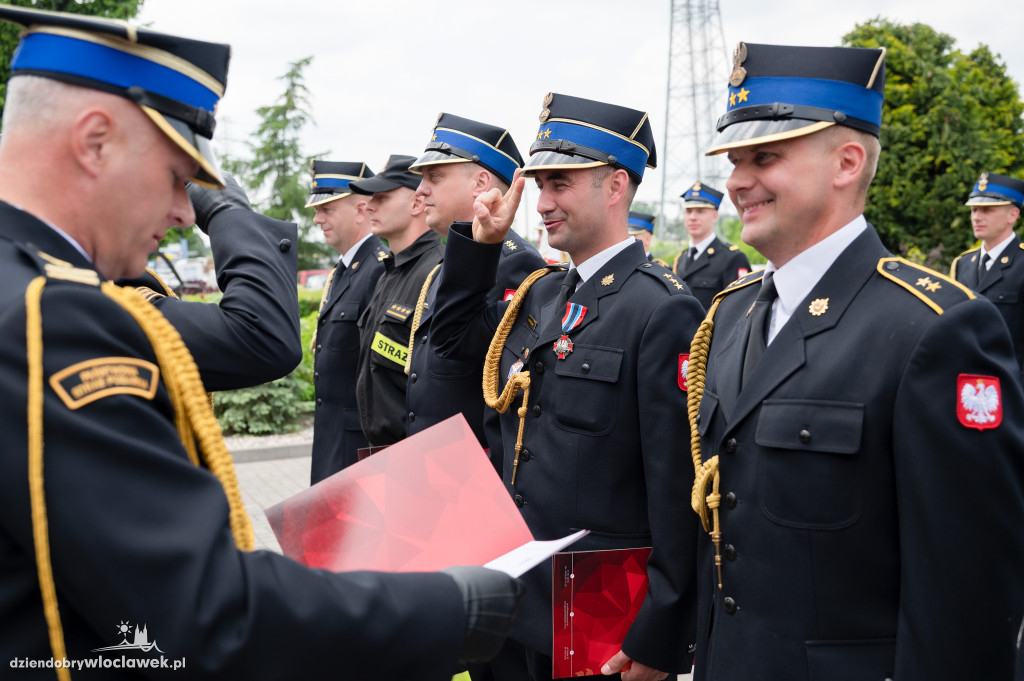 Awanse i odznaczenia dla strażaków z Włocławka (FOTO)