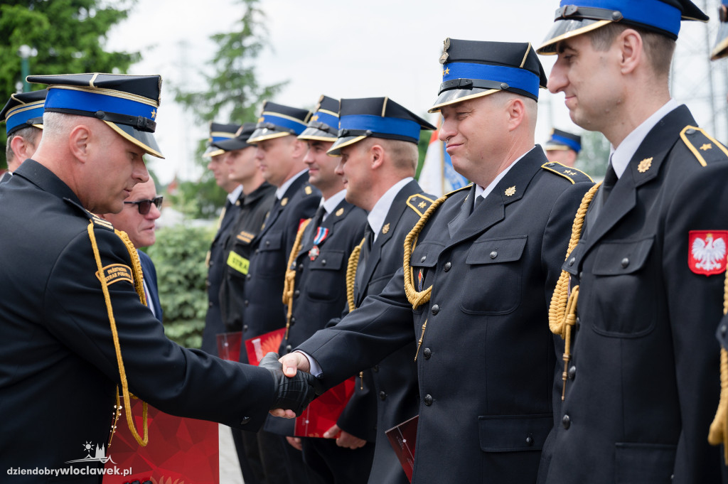 Awanse i odznaczenia dla strażaków z Włocławka (FOTO)