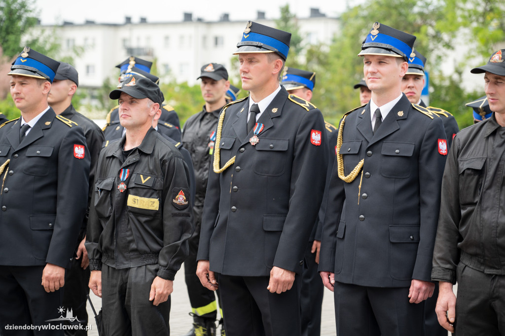 Awanse i odznaczenia dla strażaków z Włocławka (FOTO)