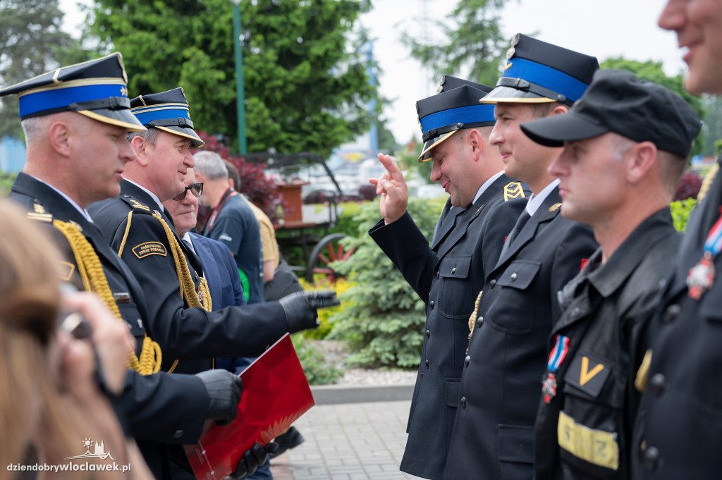 Awanse i odznaczenia dla strażaków z Włocławka (FOTO)