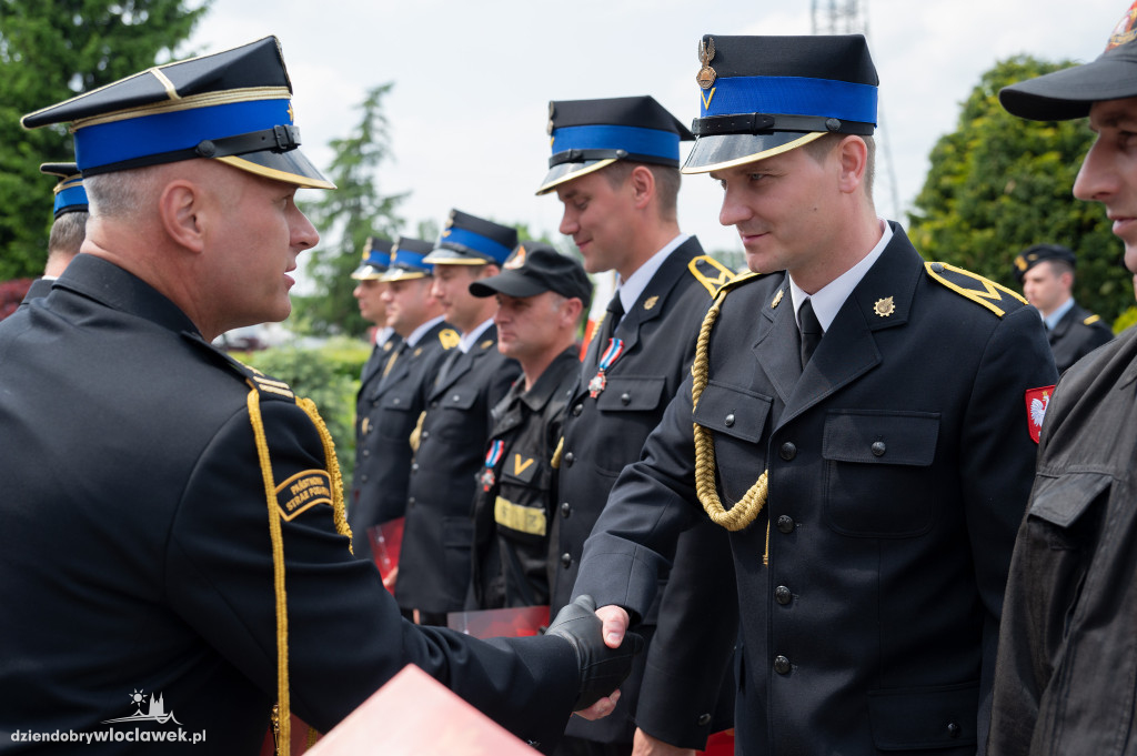 Awanse i odznaczenia dla strażaków z Włocławka (FOTO)