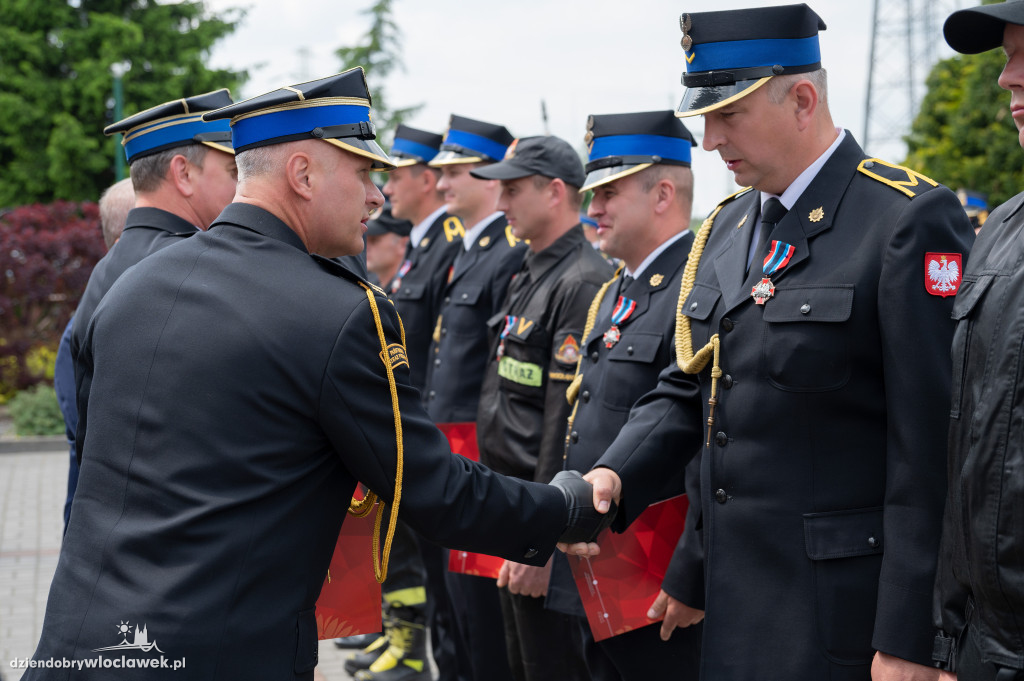 Awanse i odznaczenia dla strażaków z Włocławka (FOTO)