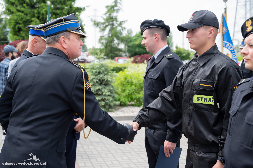 Awanse i odznaczenia dla strażaków z Włocławka (FOTO)