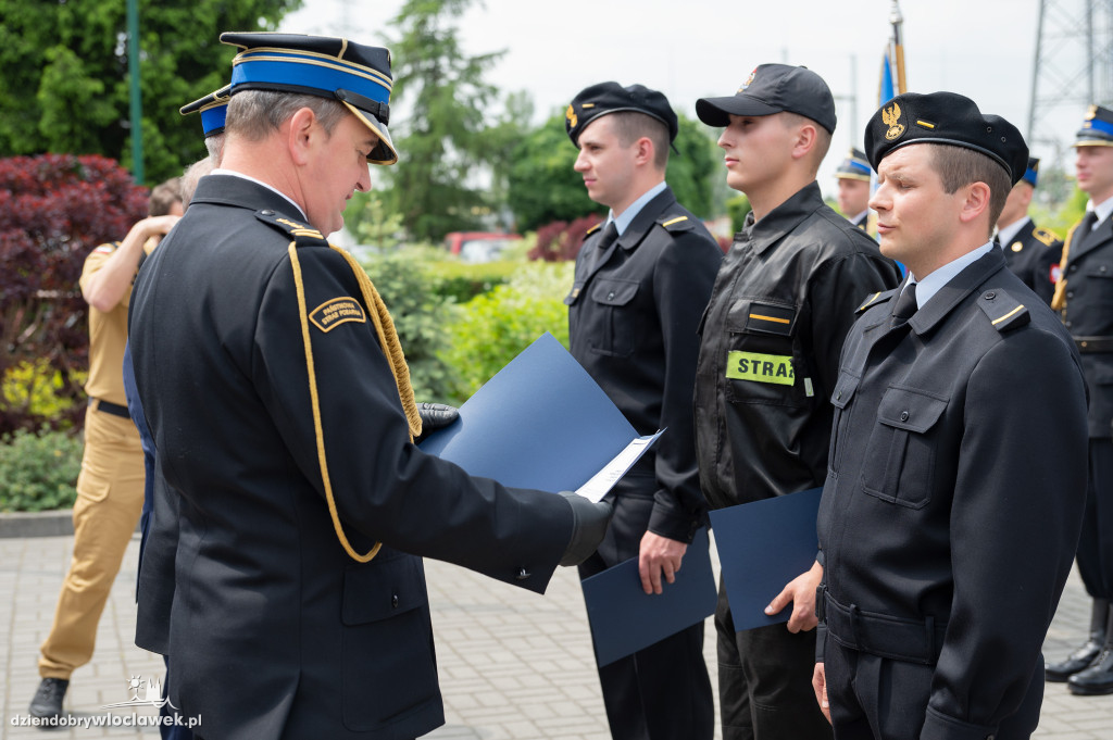 Awanse i odznaczenia dla strażaków z Włocławka (FOTO)