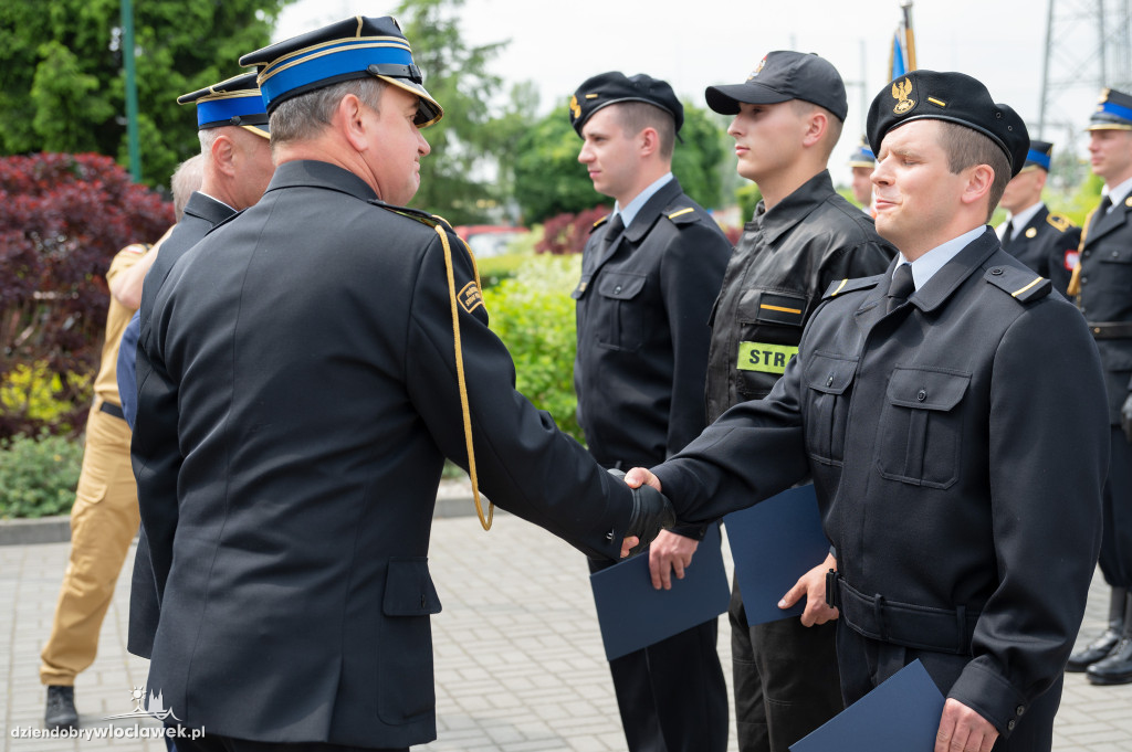 Awanse i odznaczenia dla strażaków z Włocławka (FOTO)