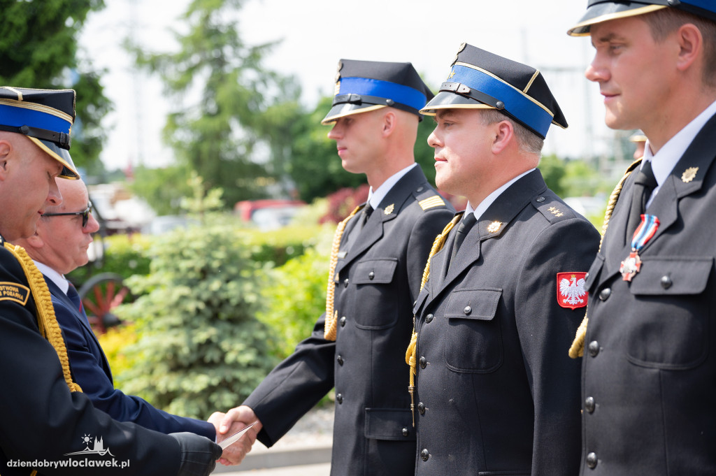 Awanse i odznaczenia dla strażaków z Włocławka (FOTO)