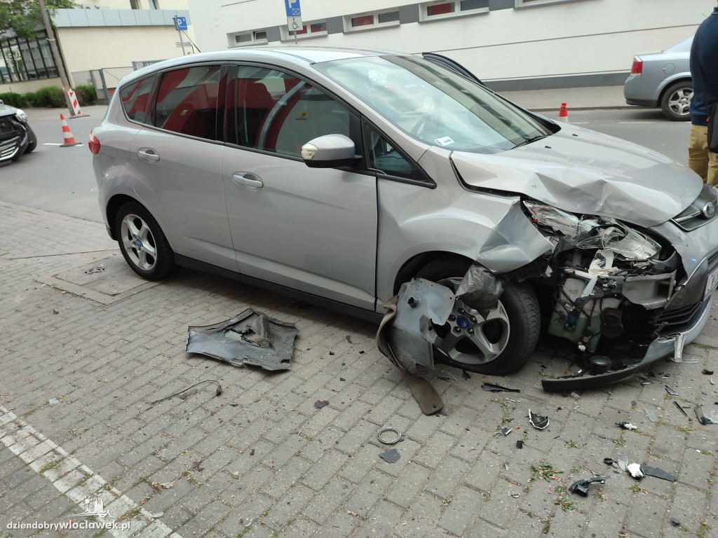 Kraksa na Bojańczyka: uszkodzone 3 auta