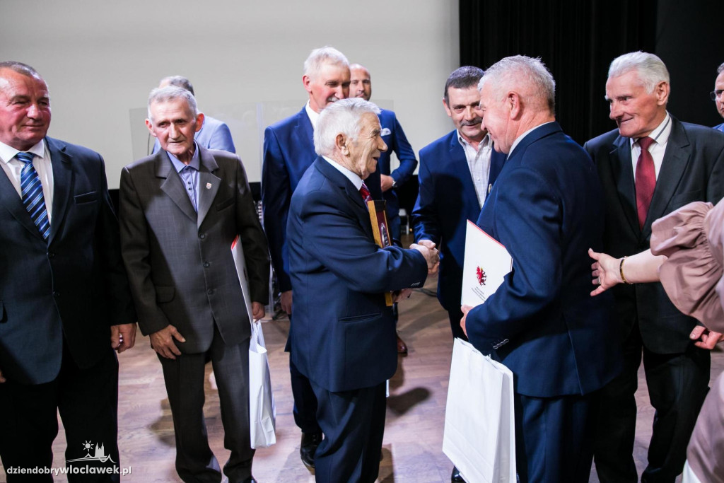 Heliodor Kubiak z medalem od marszałka