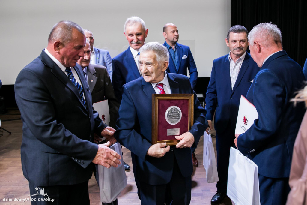 Heliodor Kubiak z medalem od marszałka