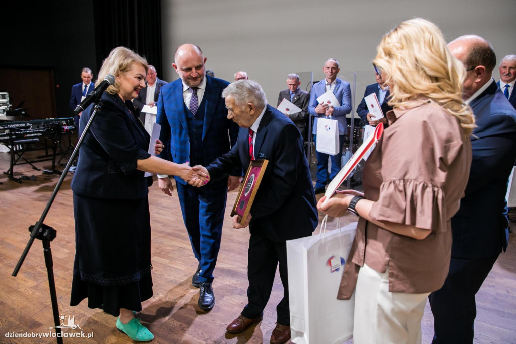 Heliodor Kubiak z medalem od marszałka