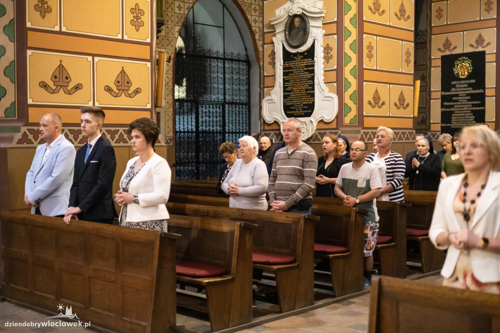 Święcenia diakonów 2023 w katedrze we Włocławku