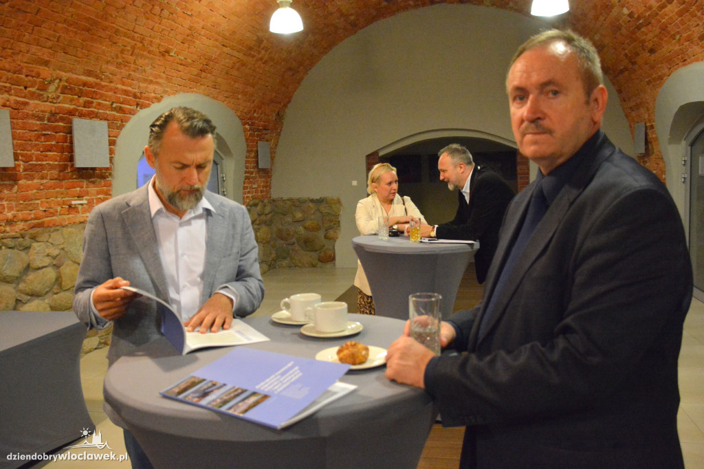 Debata nt. czynników rozwoju województwa