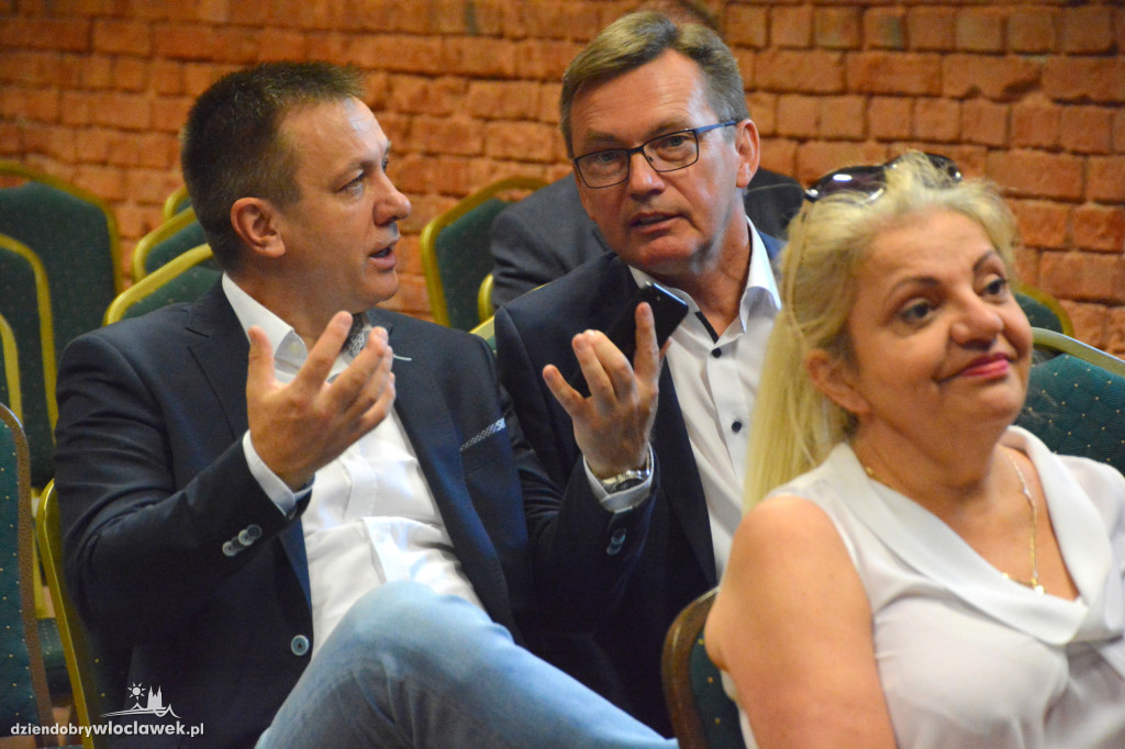 Debata nt. czynników rozwoju województwa