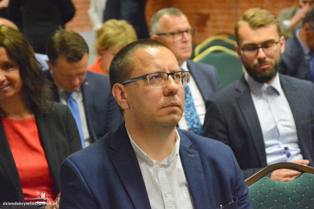 Debata nt. czynników rozwoju województwa