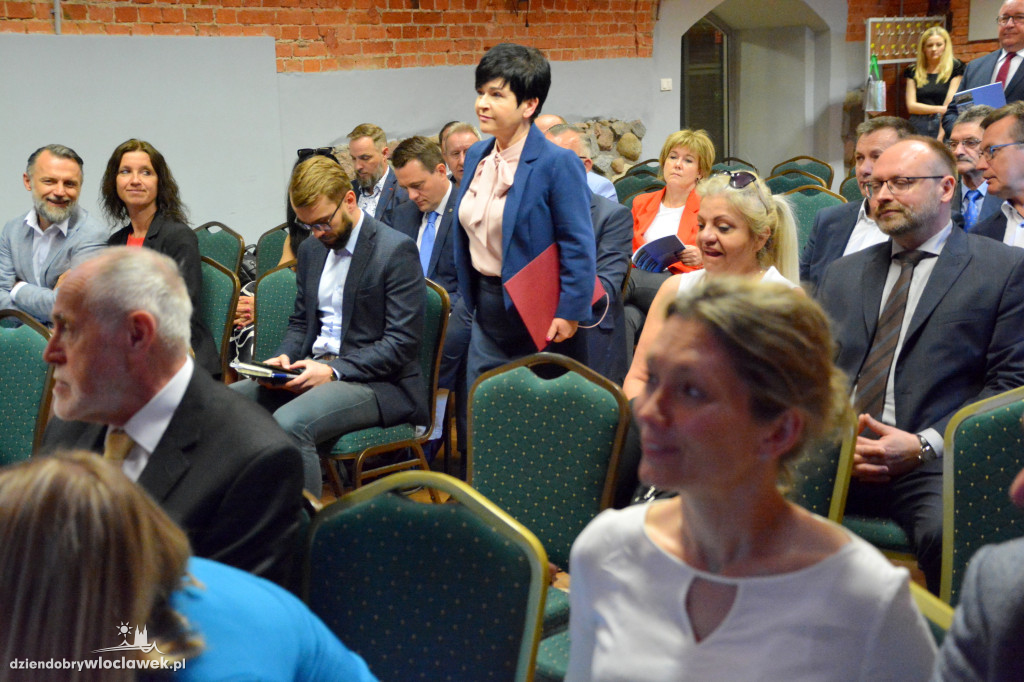 Debata nt. czynników rozwoju województwa