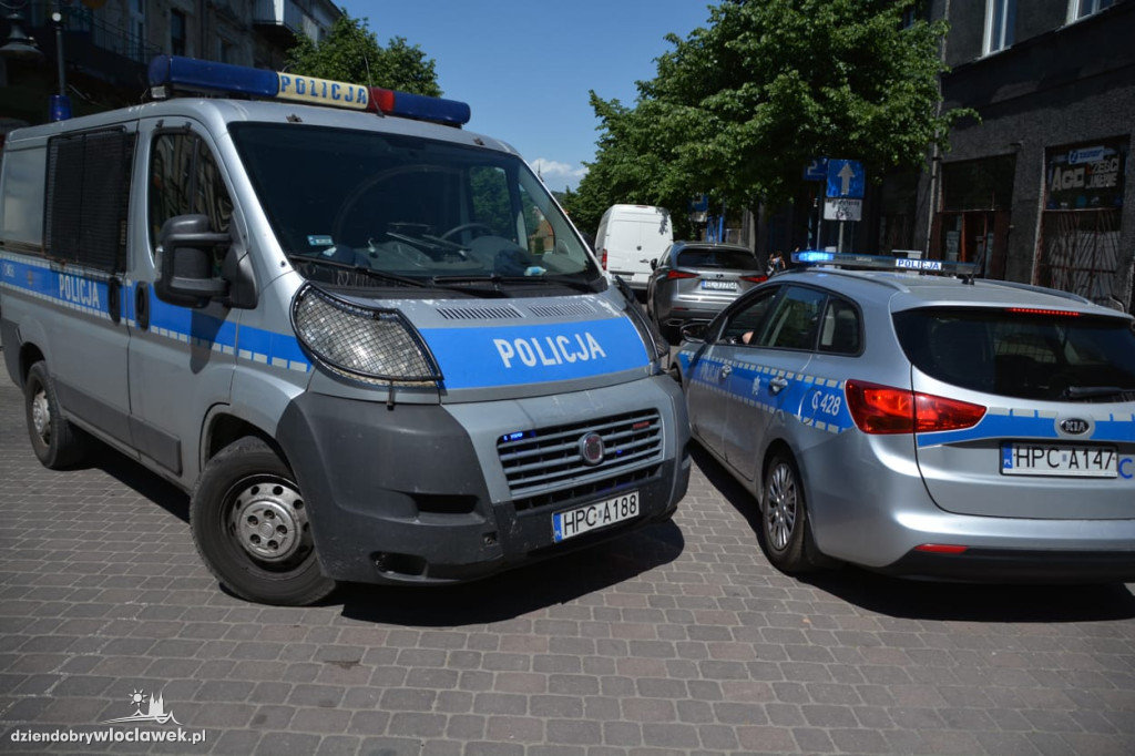Pożar opon i garażu blaszanego na ul. Cyganka