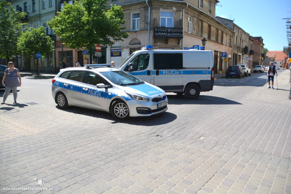 Pożar opon i garażu blaszanego na ul. Cyganka