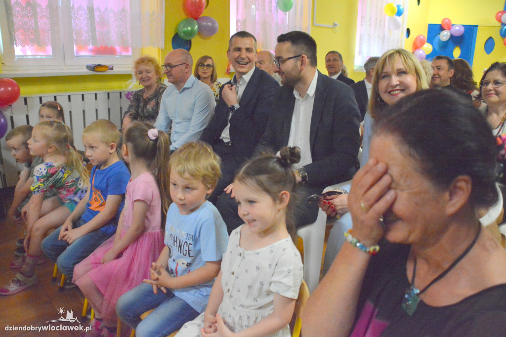 Otwarcie sensorycznego placu zabaw w PP 8