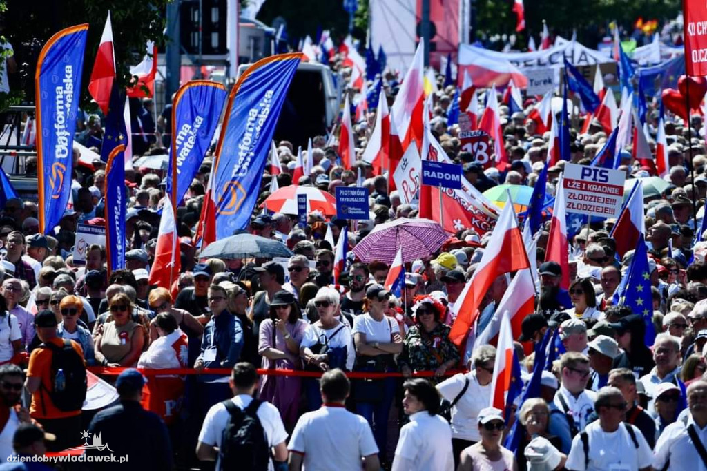Włocławianie na marszu w Warszawie