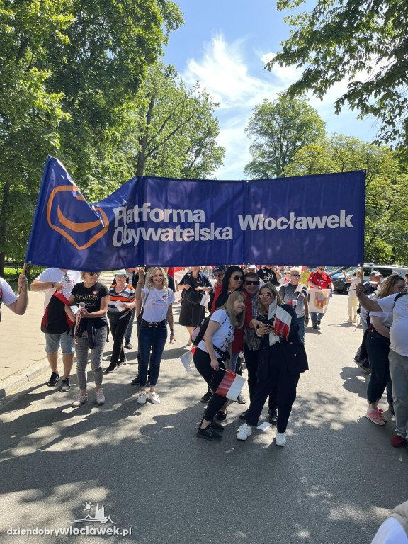 Włocławianie na marszu w Warszawie