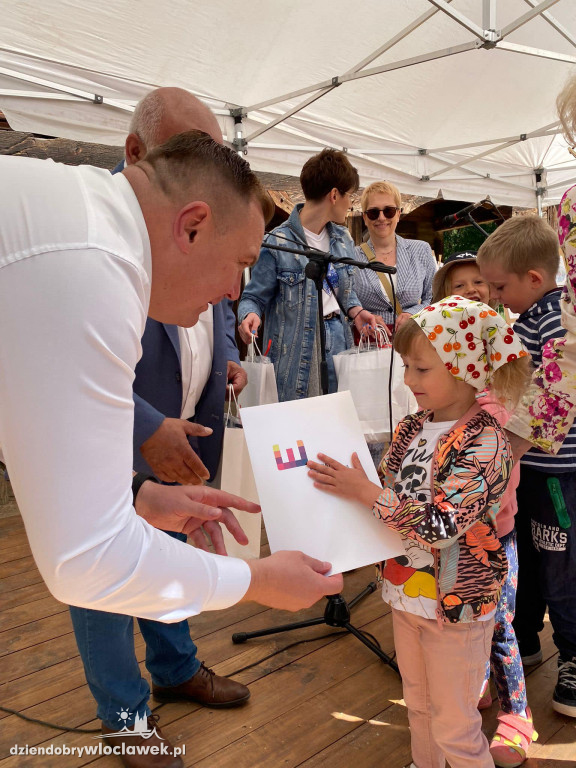 VIII Powiatowy Dzień Dziecka i Rodzicielstwa Zastępczego