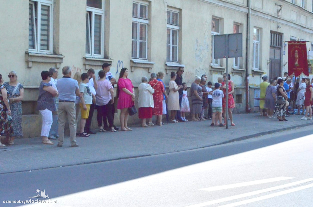 Boże Ciało: procesja parafii katedralnej