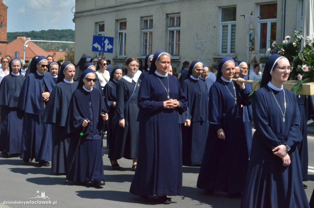 Boże Ciało: procesja parafii katedralnej