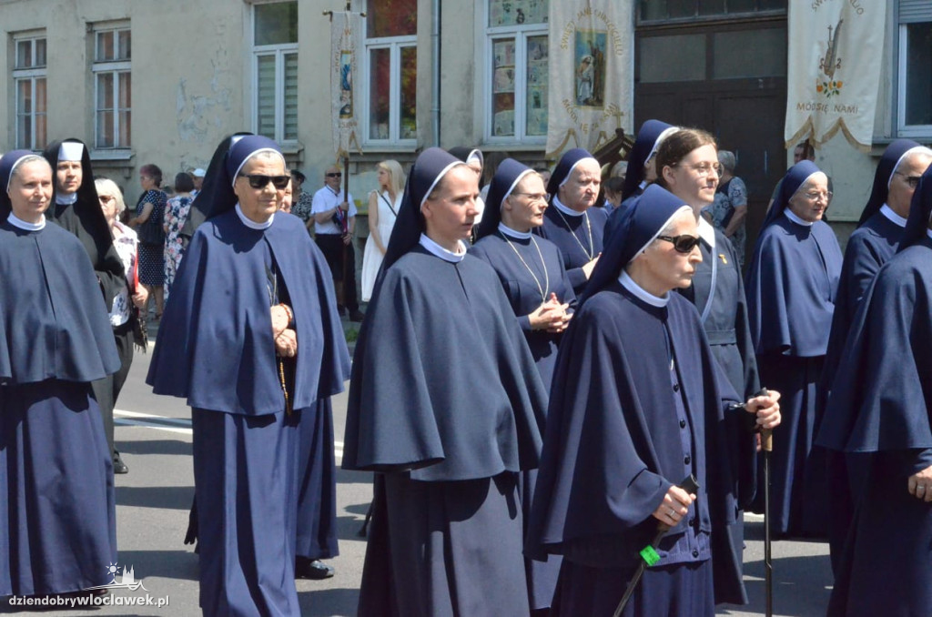 Boże Ciało: procesja parafii katedralnej