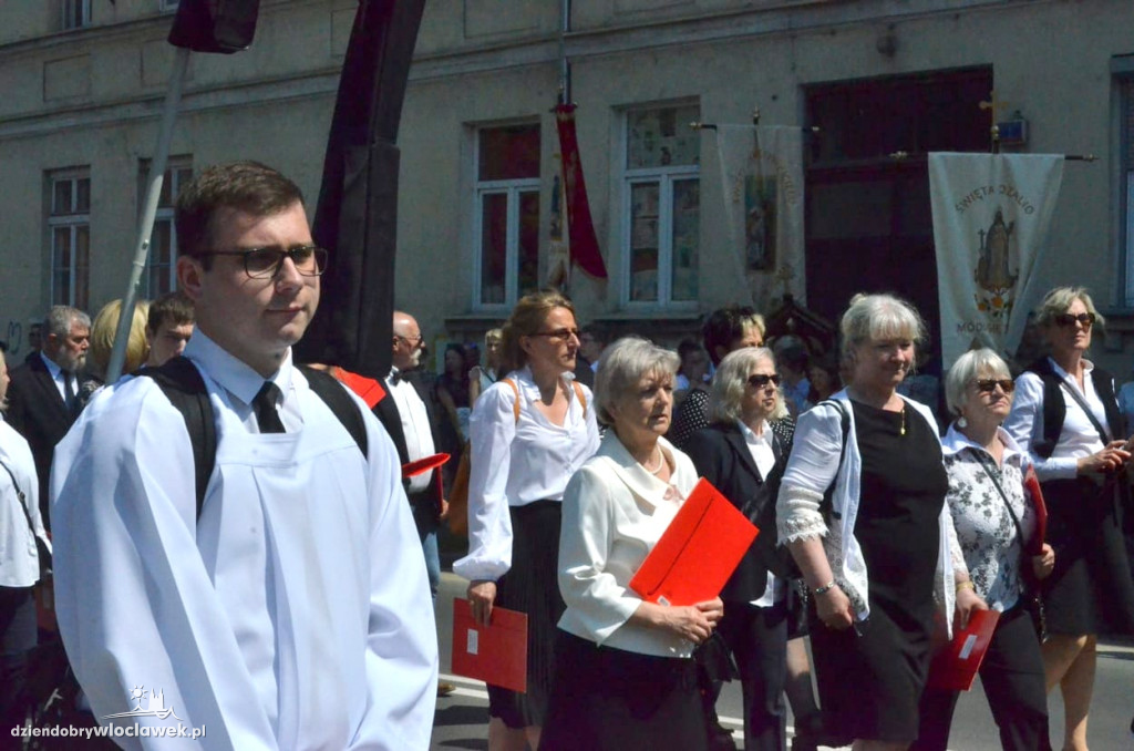 Boże Ciało: procesja parafii katedralnej