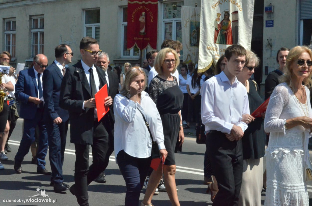 Boże Ciało: procesja parafii katedralnej
