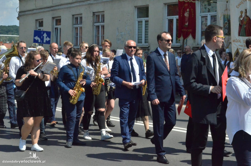Boże Ciało: procesja parafii katedralnej