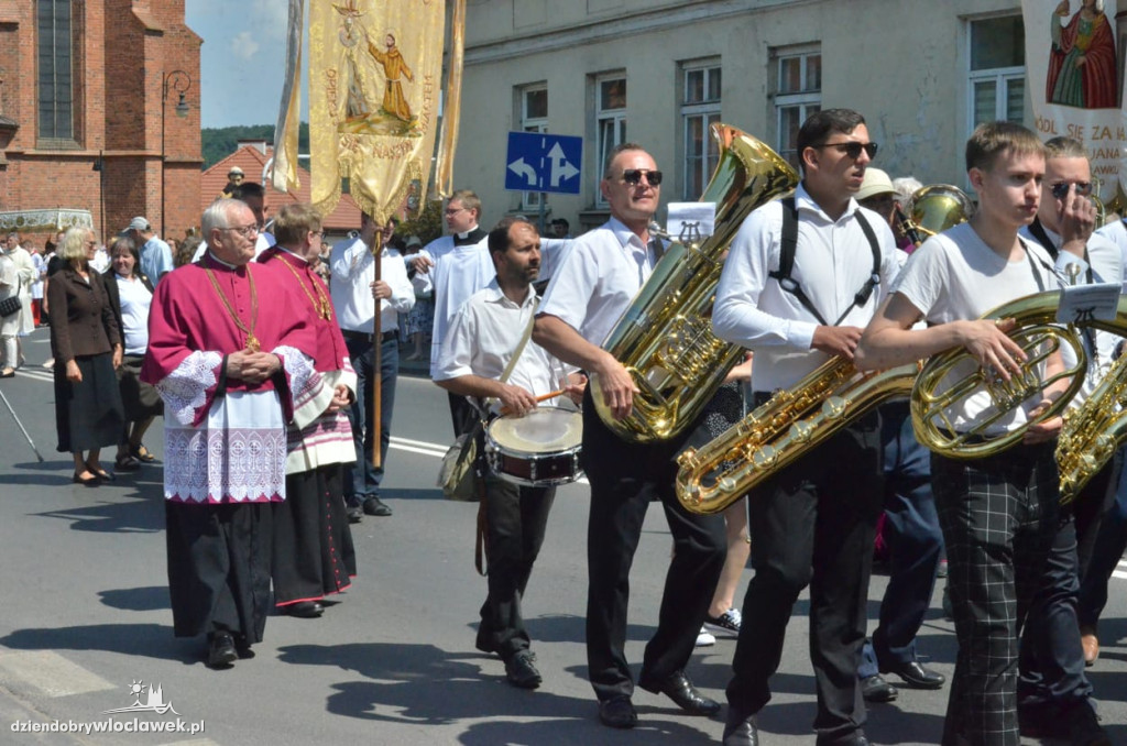 Boże Ciało: procesja parafii katedralnej
