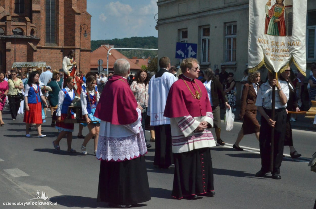 Boże Ciało: procesja parafii katedralnej