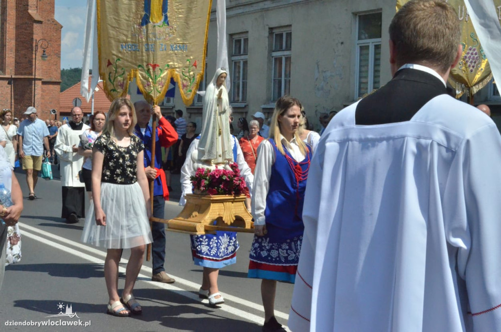 Boże Ciało: procesja parafii katedralnej