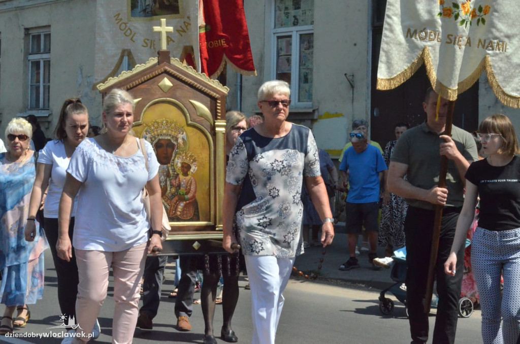 Boże Ciało: procesja parafii katedralnej