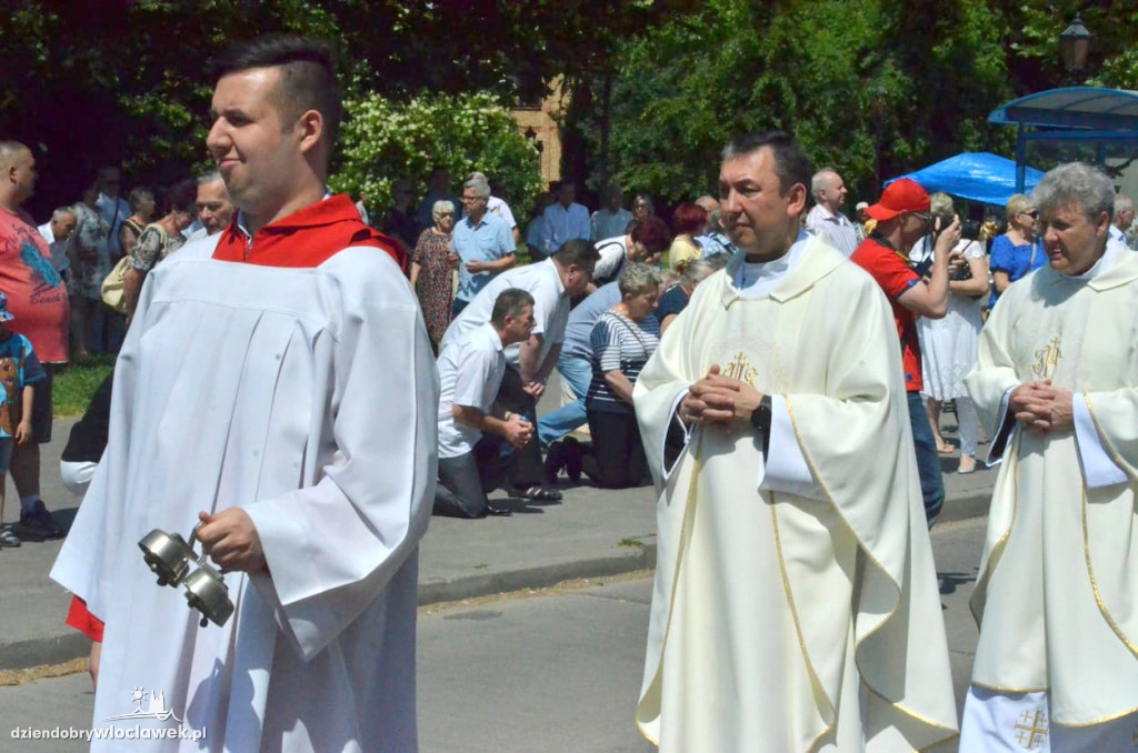 Boże Ciało: procesja parafii katedralnej
