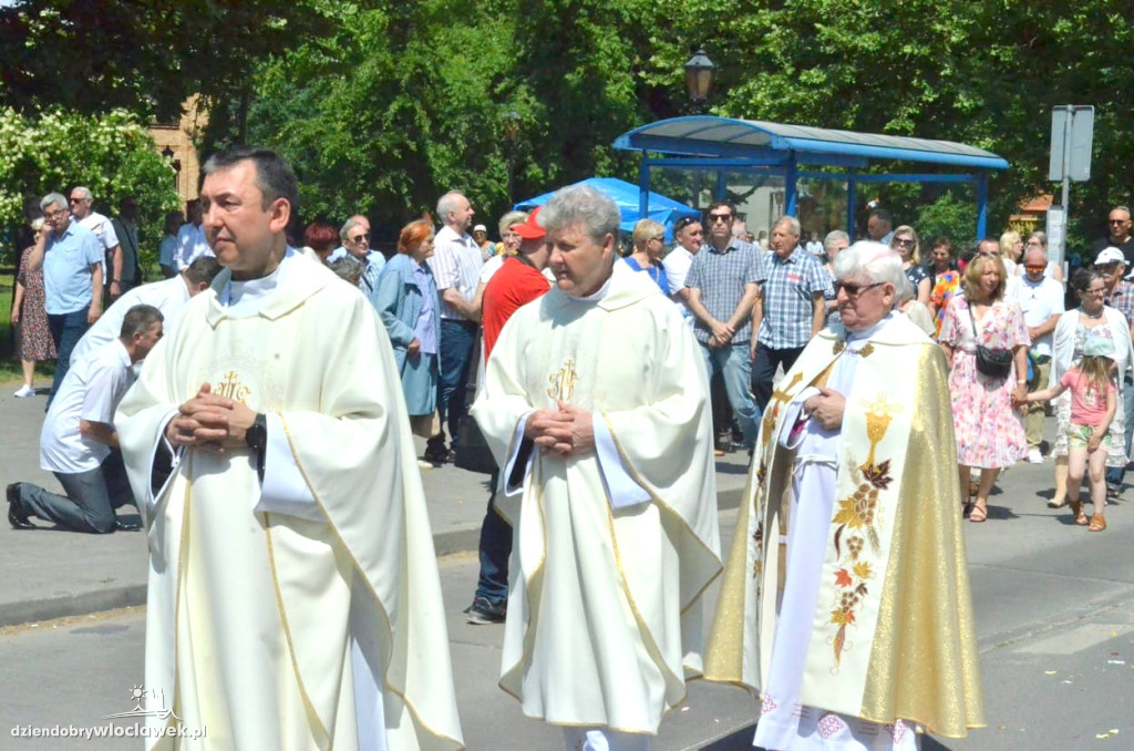 Boże Ciało: procesja parafii katedralnej