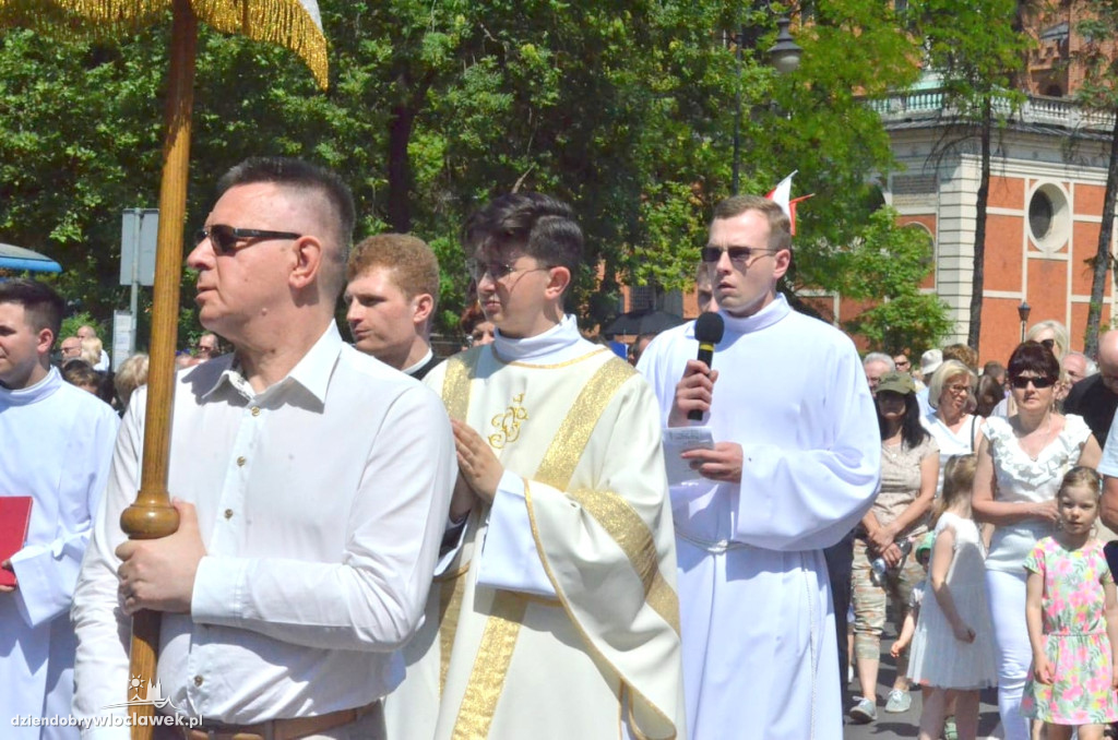 Boże Ciało: procesja parafii katedralnej