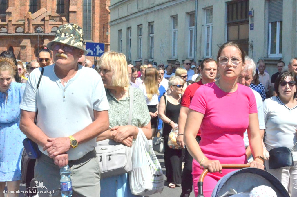 Boże Ciało: procesja parafii katedralnej
