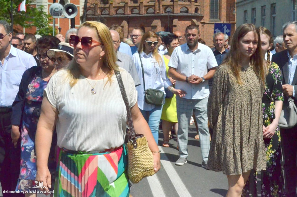 Boże Ciało: procesja parafii katedralnej