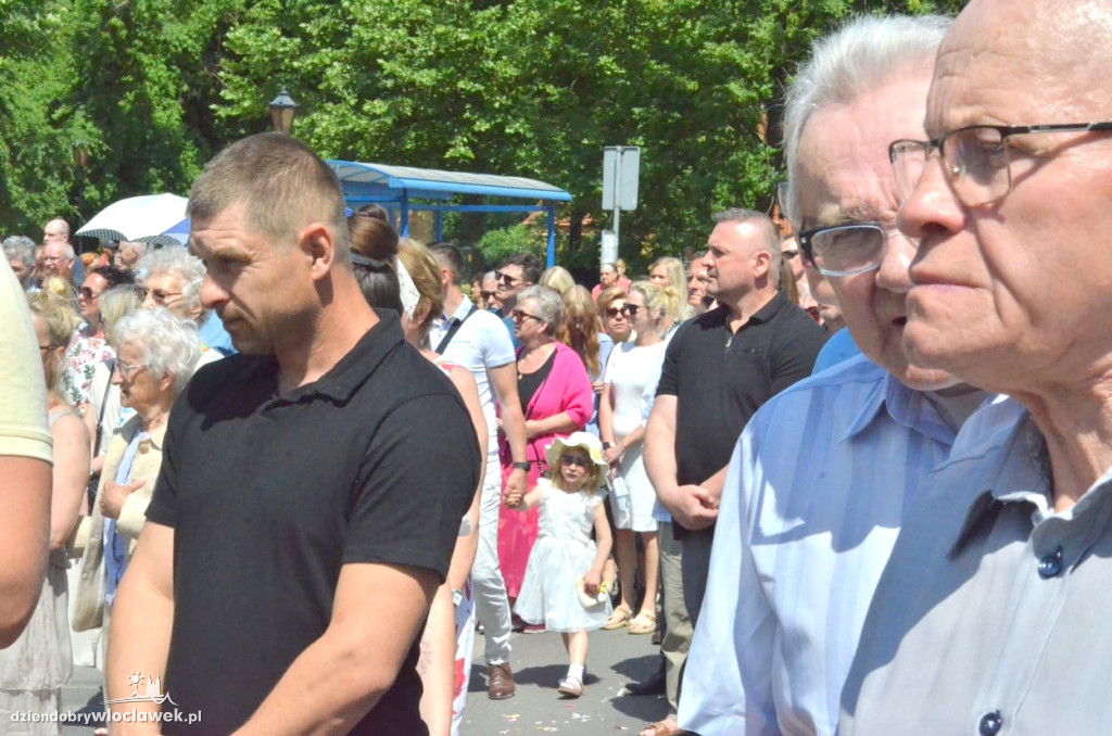Boże Ciało: procesja parafii katedralnej