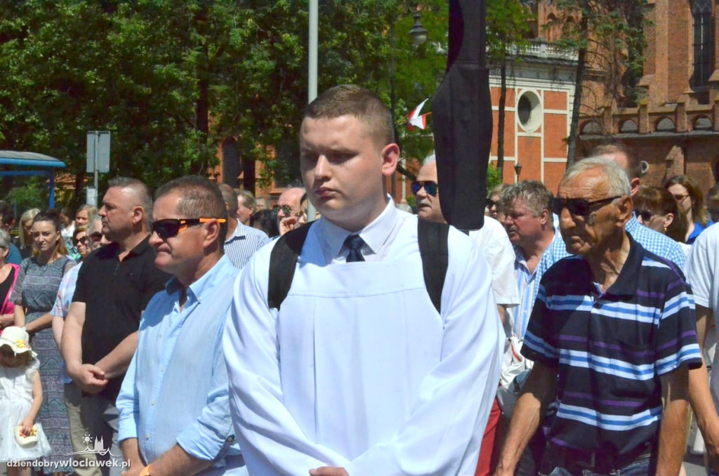Boże Ciało: procesja parafii katedralnej