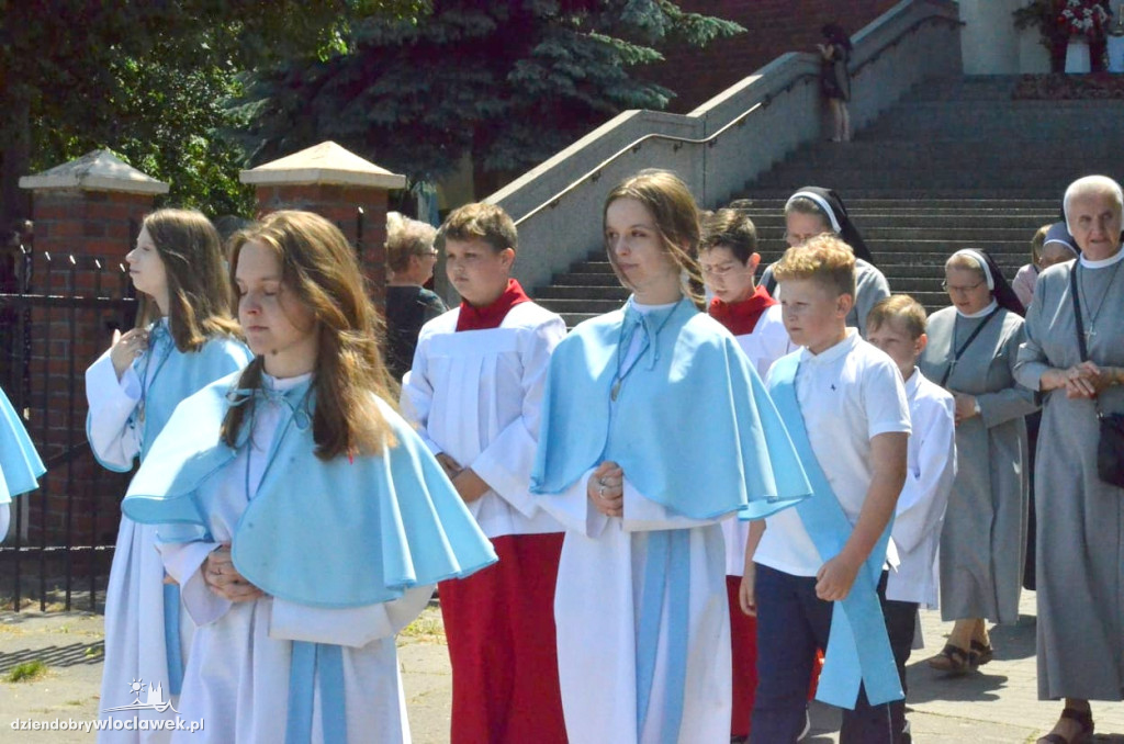 Boże Ciało: procesja w parafii NSJ