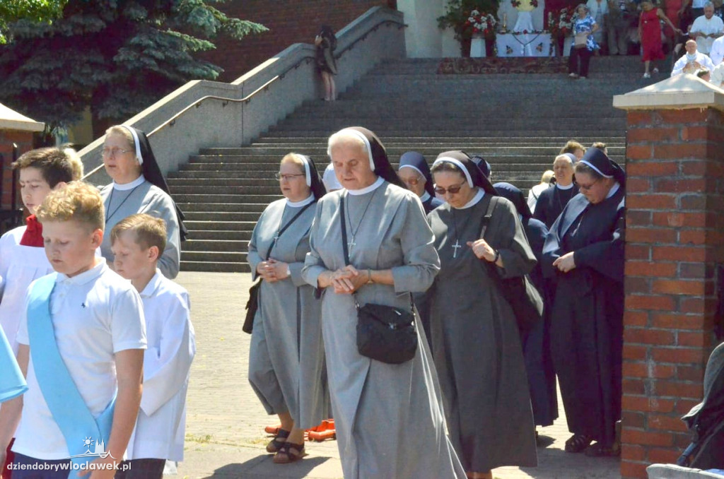Boże Ciało: procesja w parafii NSJ