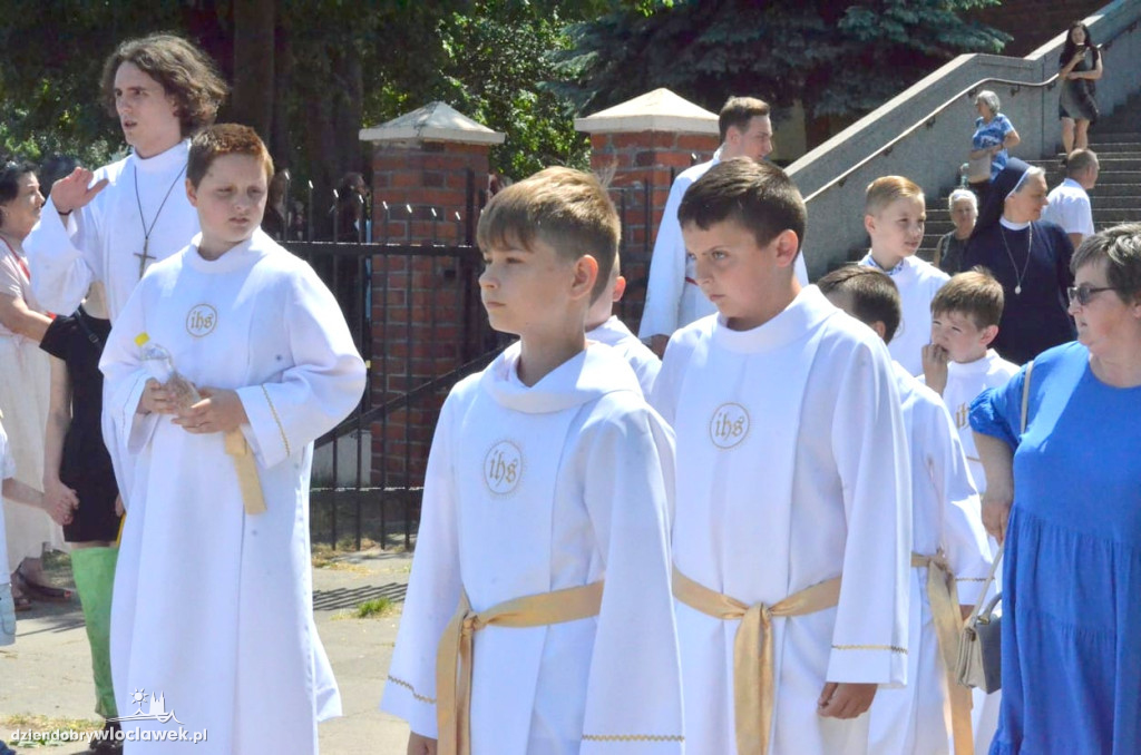 Boże Ciało: procesja w parafii NSJ