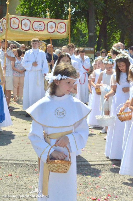 Boże Ciało: procesja w parafii NSJ